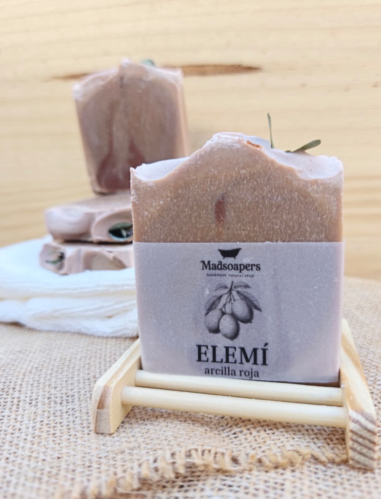 Jabón artesanal de elemí y arcilla roja